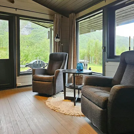 Mountain With Magical View And Tranquil * Matre